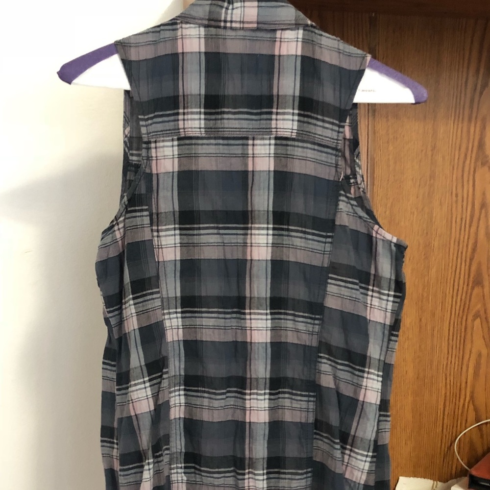 Button down collared top - Picture 2 of 4